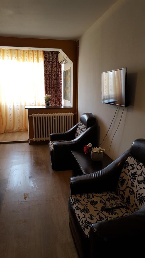Garsoniera Lägenhet Bukarest Exteriör bild
