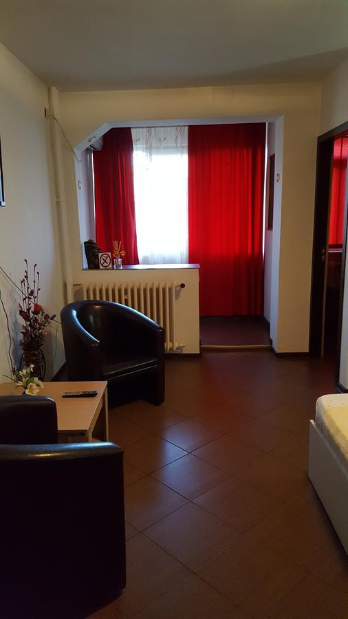 Garsoniera Lägenhet Bukarest Exteriör bild