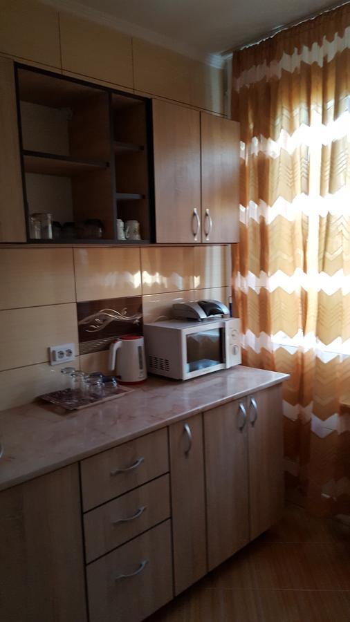 Garsoniera Lägenhet Bukarest Exteriör bild