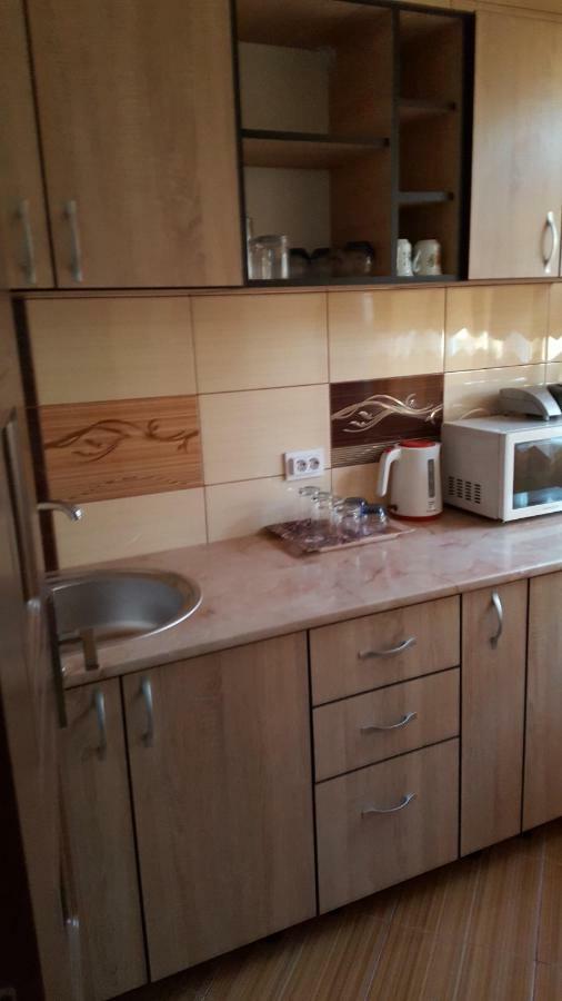 Garsoniera Lägenhet Bukarest Exteriör bild